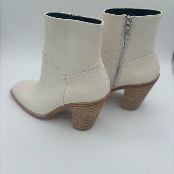 rag & bone
Axel Square-Toe Leather Ankle Boots - Picture 4 of 15